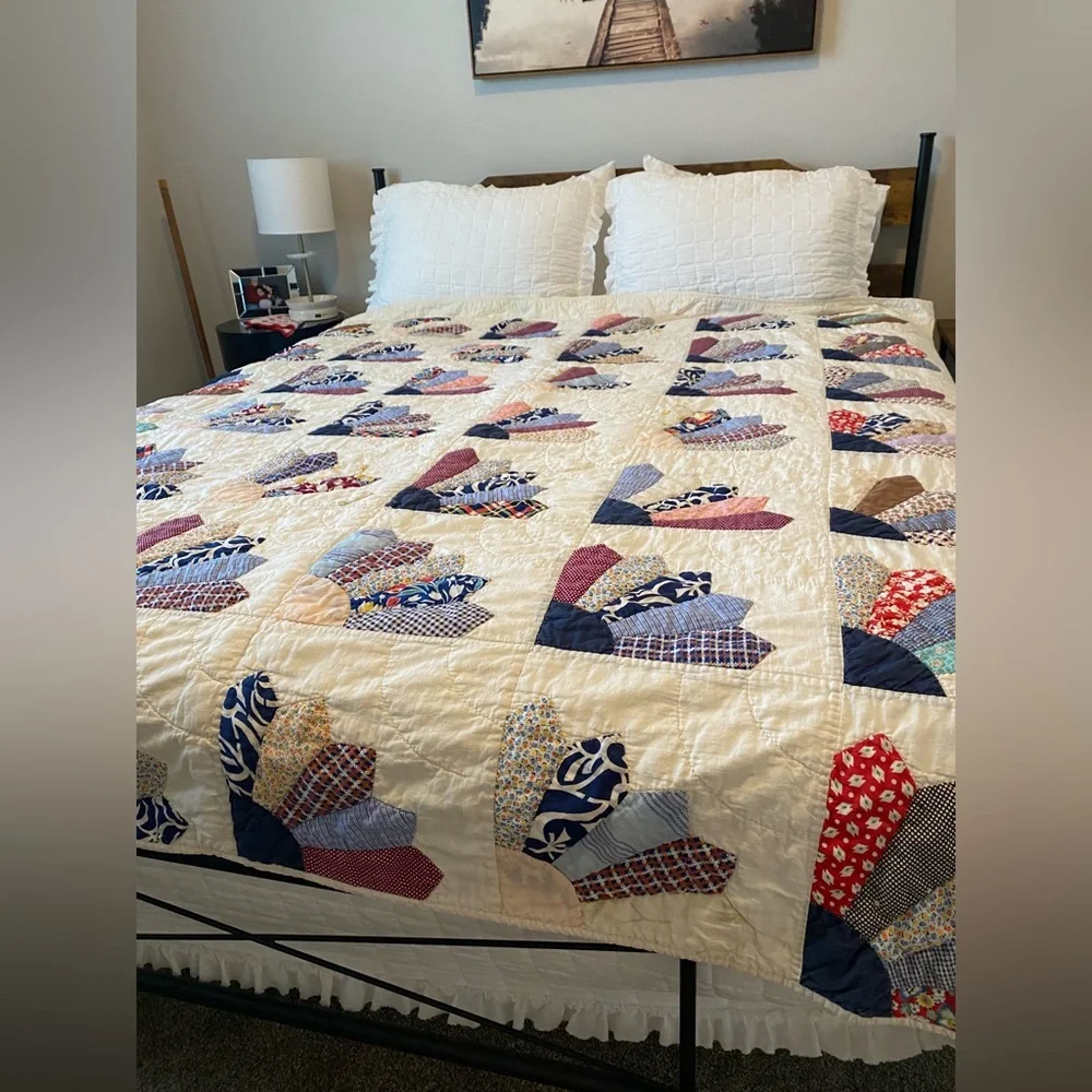 Handmade Fan Quilt 62”/72” in Blues and Reds 💙❤️🩵🤍
